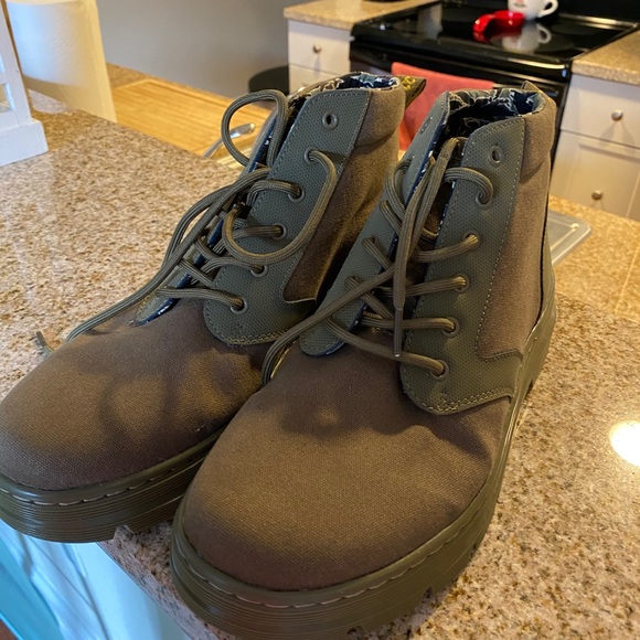 Dr. Marten’s Green Boots - Picture 5 of 7